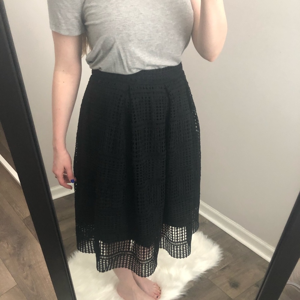 ❤️Francesca’s brand midi skirt